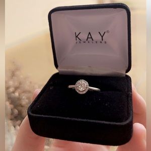 Diamond ring 1/4 ct tw Round-cut 10k white gold- size 7